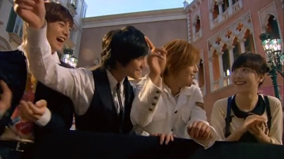Three men and a woman in the Macau Venetian, a still shot from the K-Drama Boys Over Flowers. 